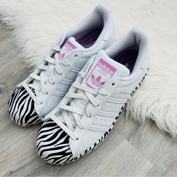 NWT Adidas Superstar Women’s Shoes - Picture 2 of 11